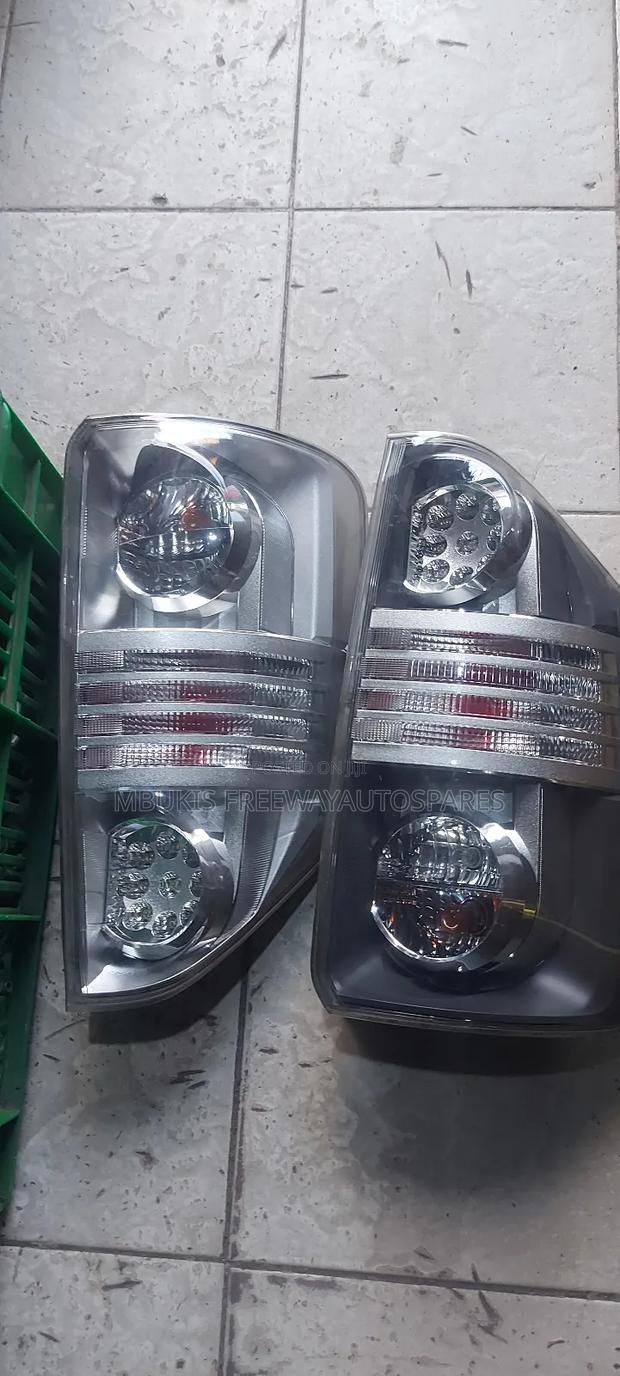Tail Lamp Toyota Noah 2008 Model