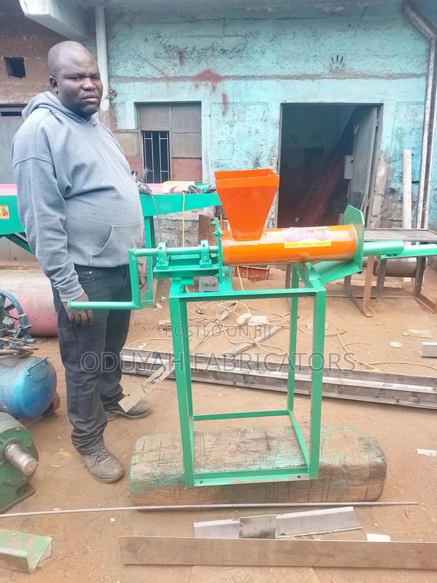 Manual Charcoal Briquette - main view