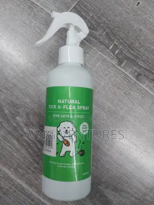 Pet Natural Tick and Flea Spray for Cats and Dogs