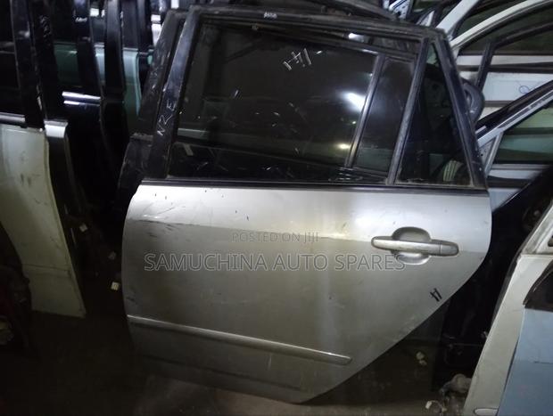 Door Complete Toyota Fielder 121