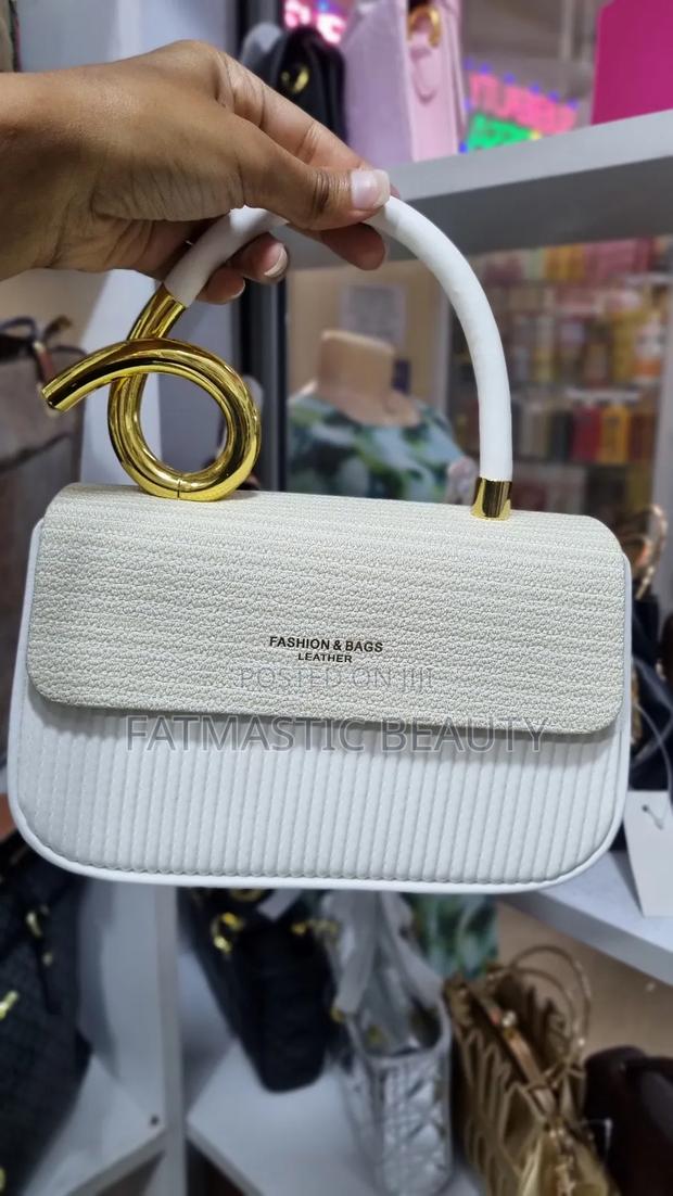 Fancy White Bag - thumbnail 2