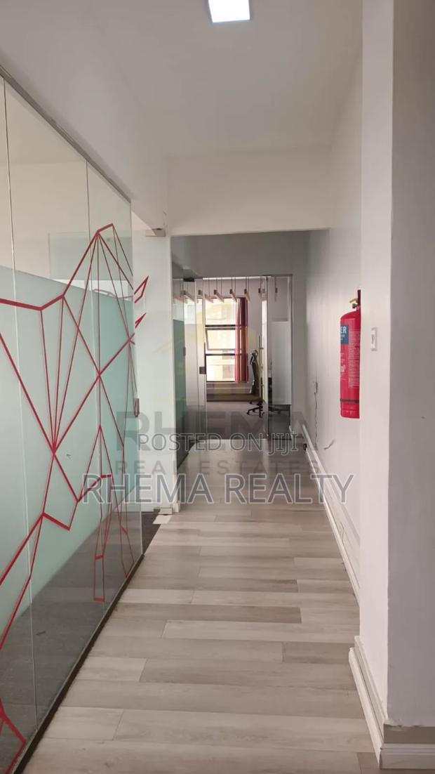 Spacious Office to Let - thumbnail 5