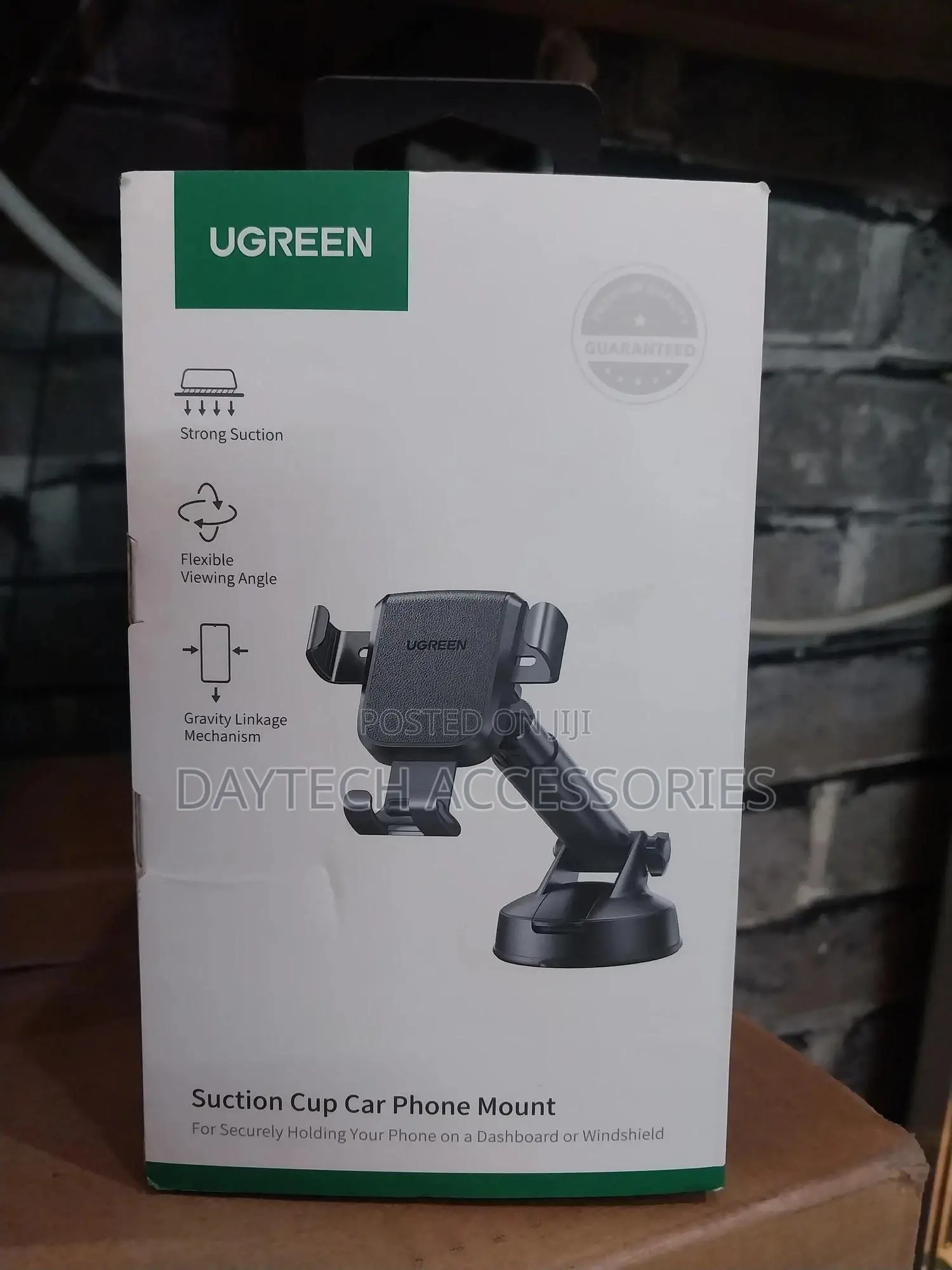 Ugreen Suction Cup Car Dashboard and Windshield Phone Mount – Lp200.