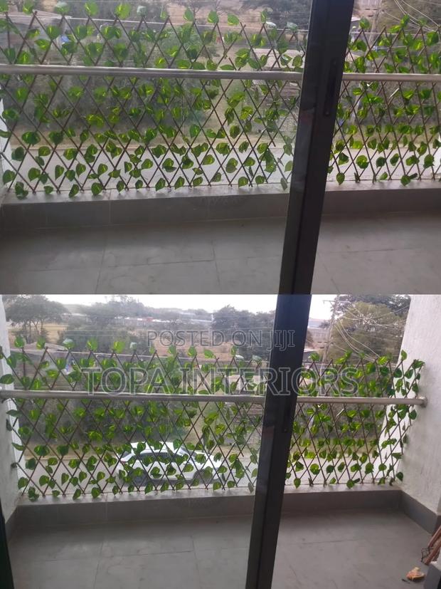 Child Safety Balcony Privacy Fence With Wooden Sticks