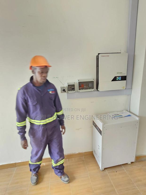 10.24kwh Lithium Battery 5.5kw Hybrid Inverter 4.4kw Solar Panels