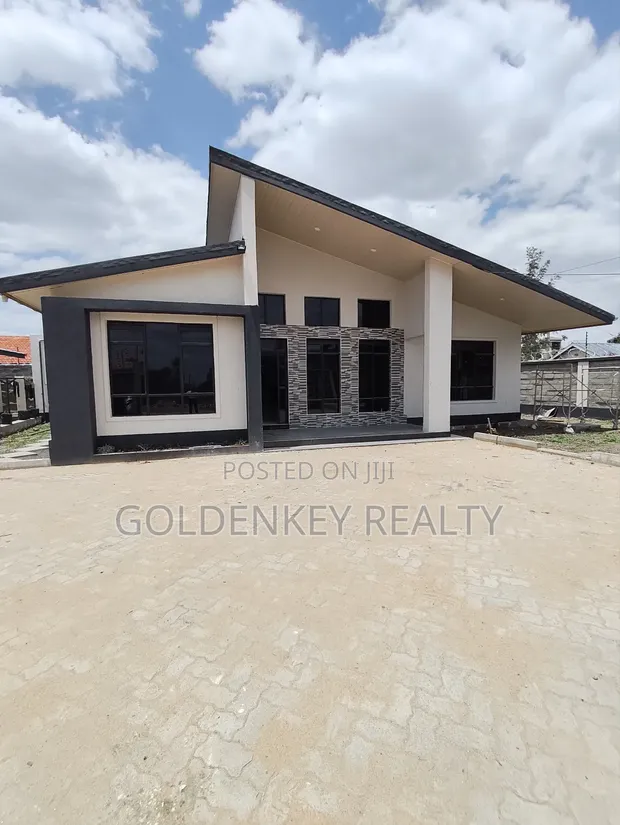 4bdrm Bungalow in Kitengela for sale