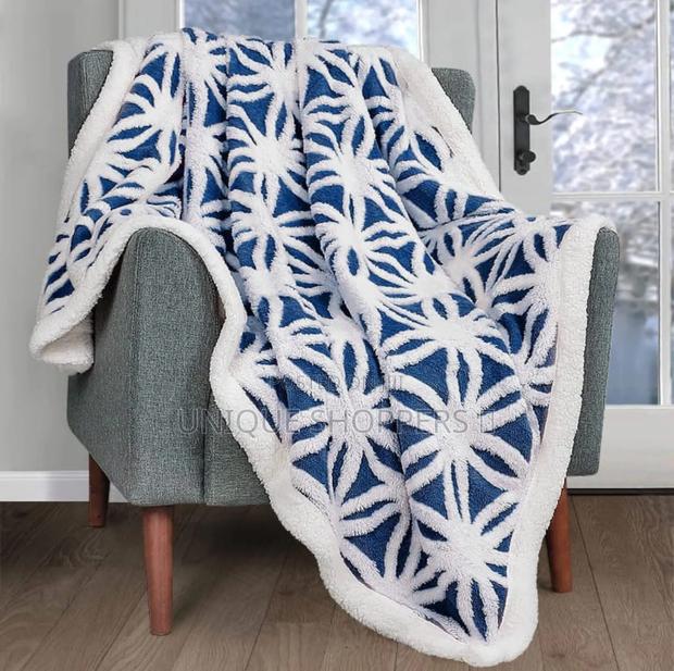 Warm Sherpa *Patterned* Blankets - thumbnail 3