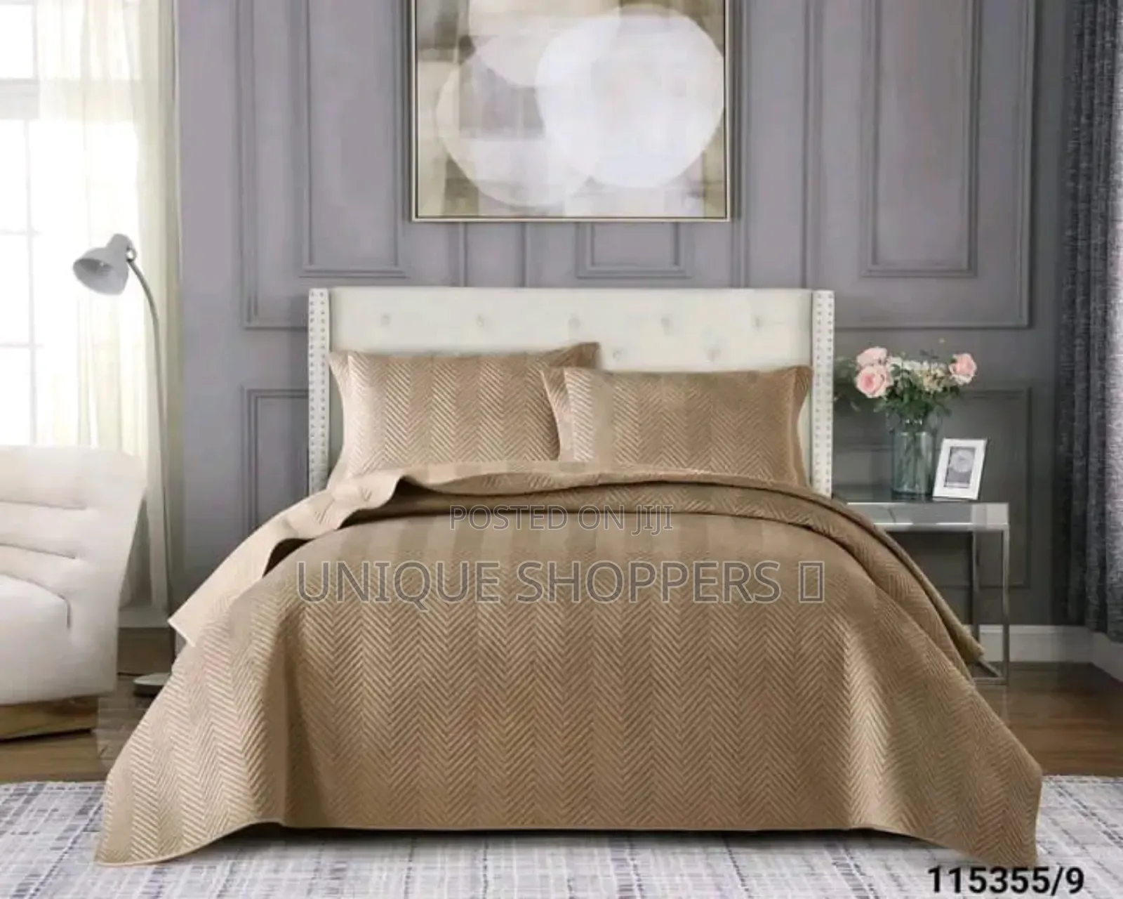 Soft *Velvet* Bedcovers 
With 2 Pillow Cases
Size *7/8*