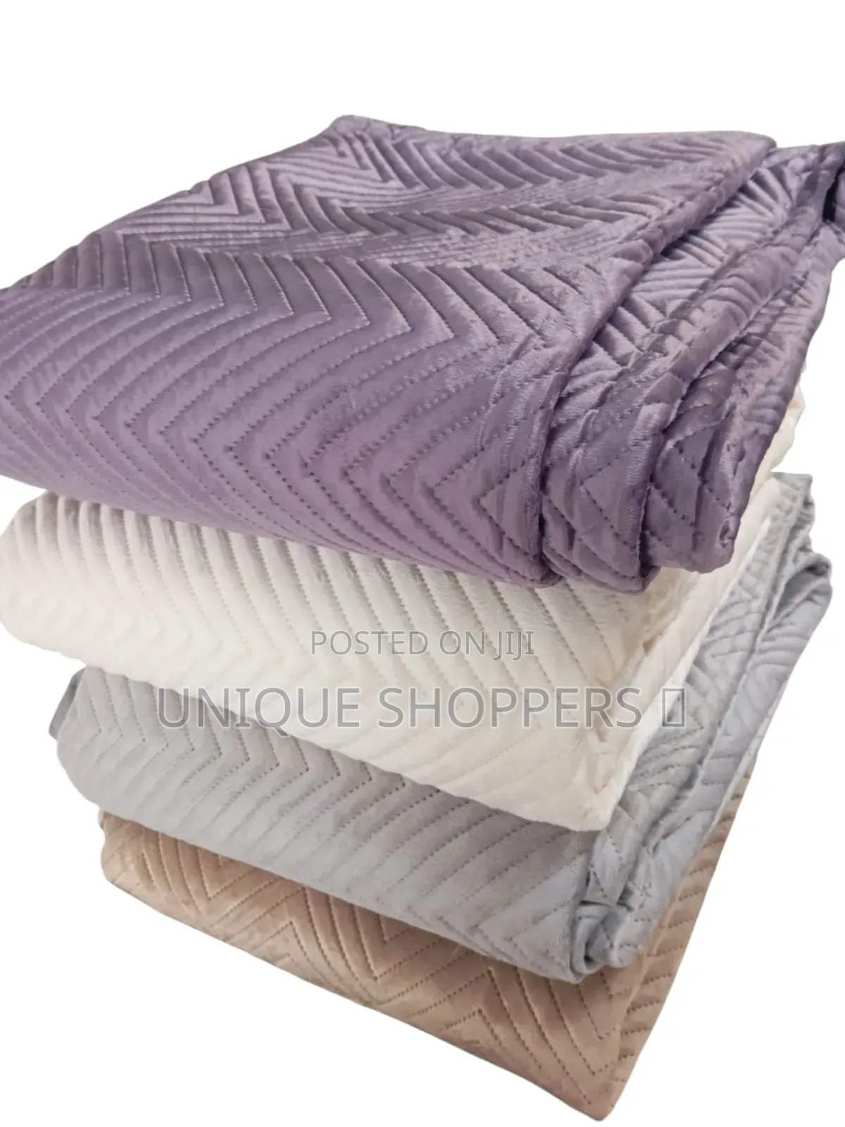 Soft *Velvet* Bedcovers 
With 2 Pillow Cases
Size *7/8*