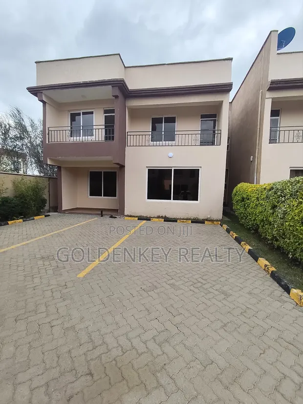4bdrm Maisonette in Gateway Mall Area for rent