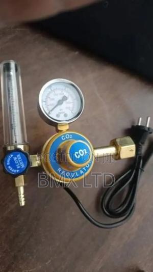 Co2 Regulator With Solenoid Valve, Flow Meter and Pressure Gauge - thumbnail 2
