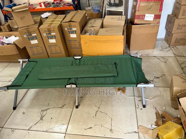 Foldable Camping Bed – Strong Portable - main view