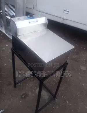 Stainless Single Electric Fryer Wire With a Lid