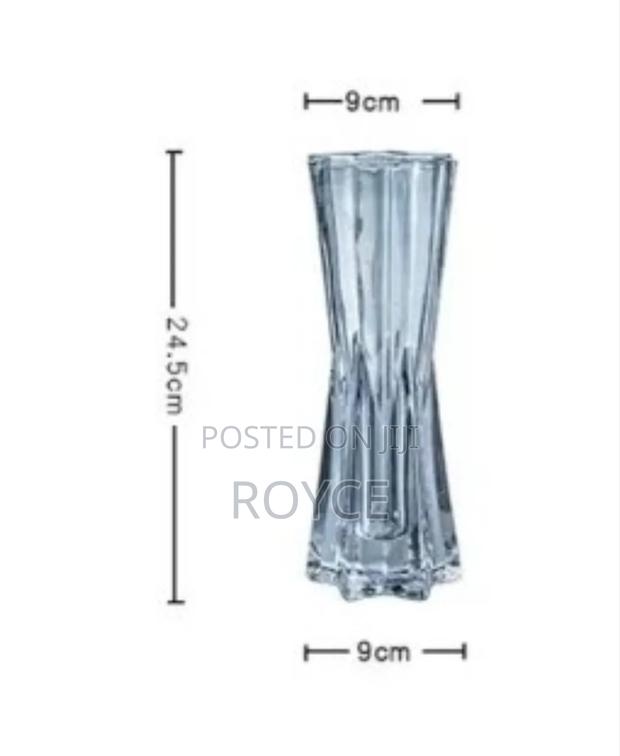 Heavy Glass Star Flower Vase - thumbnail 5