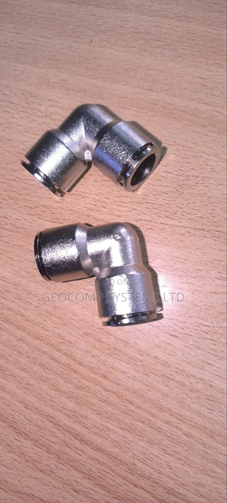 Pneumatic Elbow 16mm
