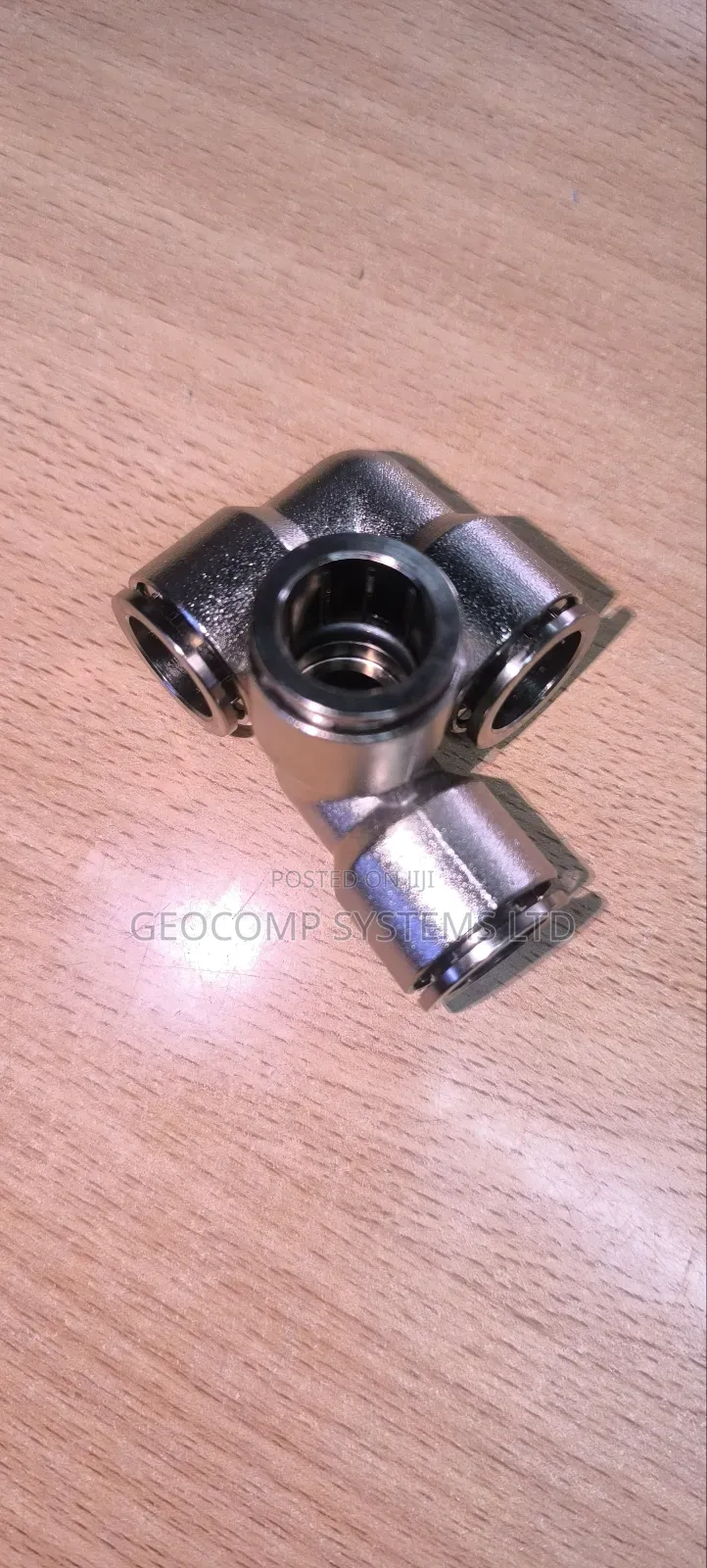 Pneumatic Elbow 16mm