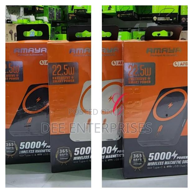 Amaya Wireless Magnetic Suction Power Banks - main view