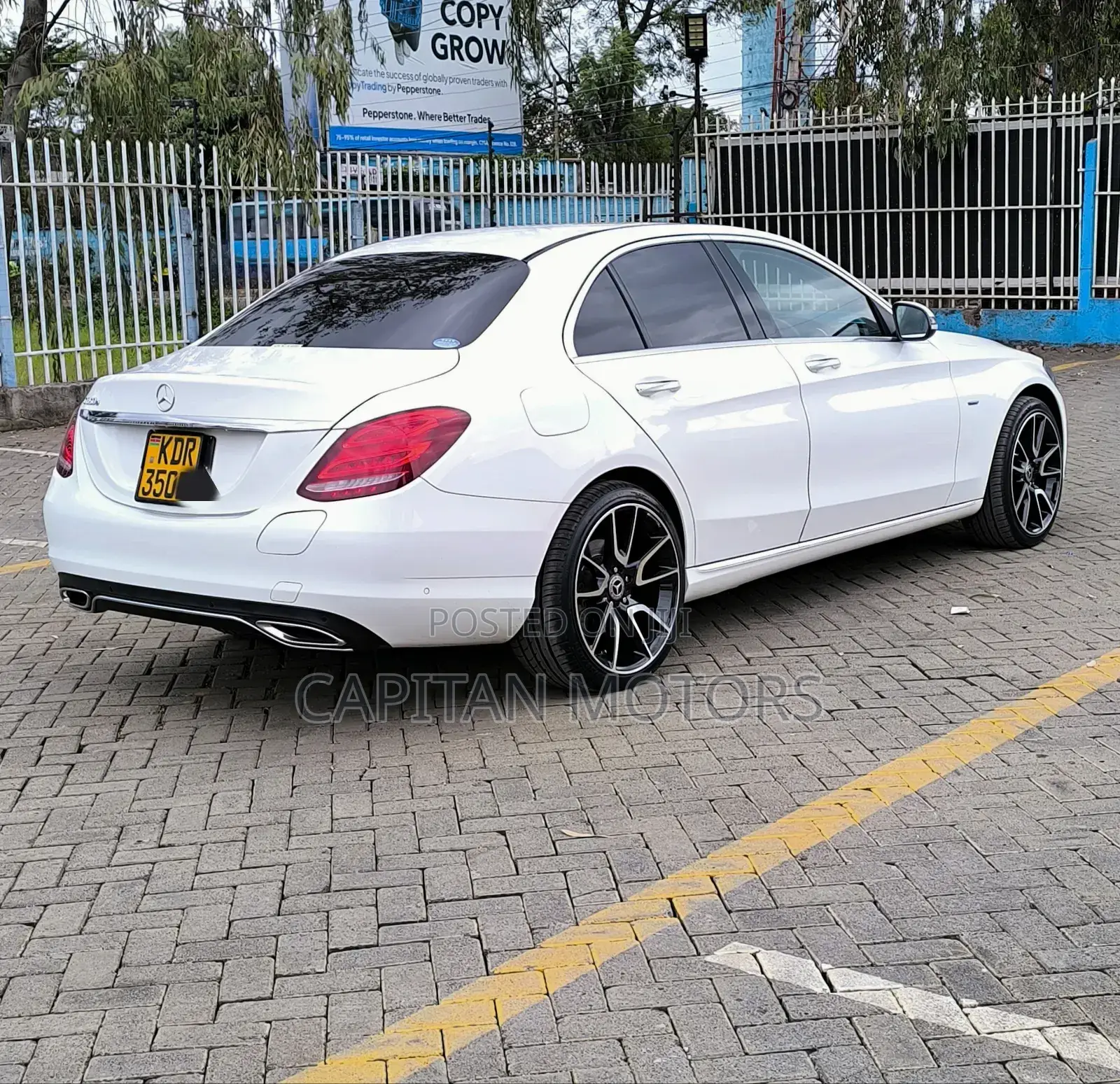 Mercedes-Benz C350 C350e Hybrid RWD 2017 Pearl