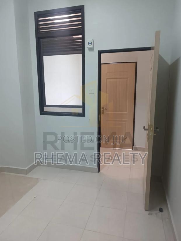 Mini Office Space - thumbnail 3