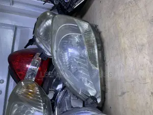 Toyota Belta Headlight