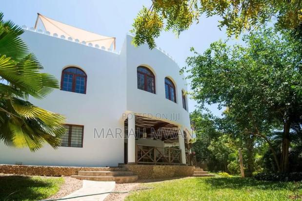 Swahili Vibes Bnb,3br Private Own Compound - main view