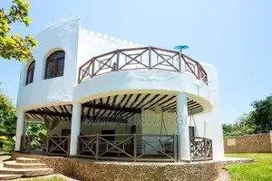 Swahili Vibes Bnb,3br Private Own Compound