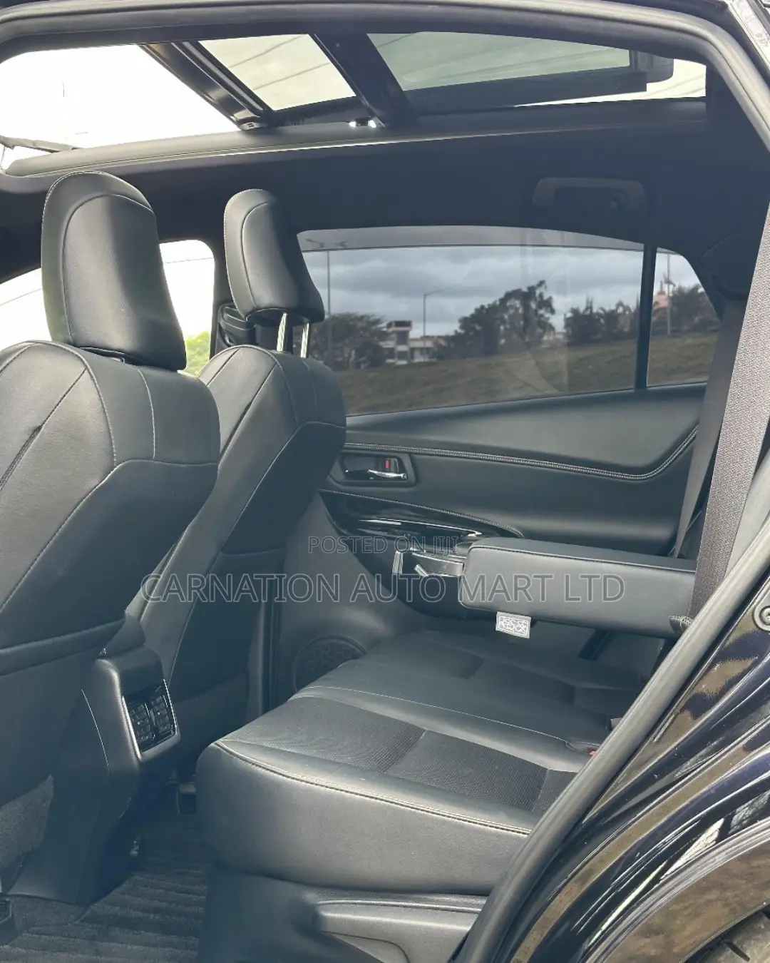 Toyota Harrier 2.0 4WD 2018 Black