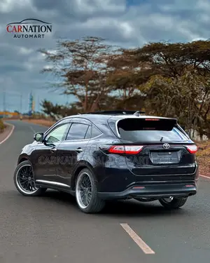 Toyota Harrier 2.0 4WD 2018 Black