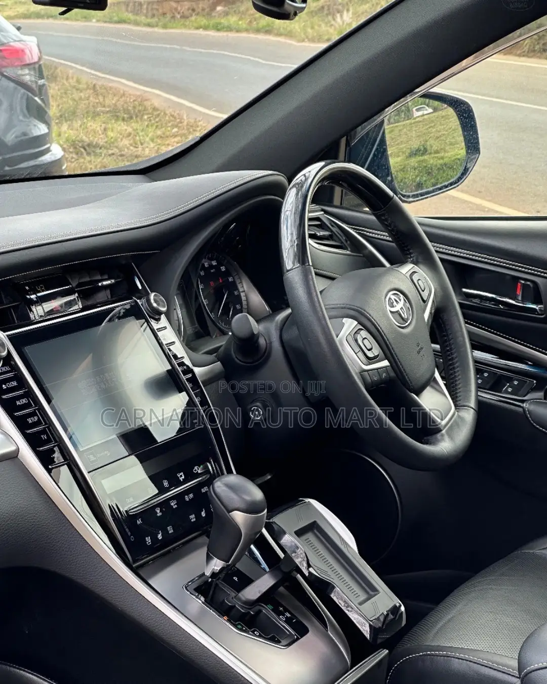 Toyota Harrier 2.0 4WD 2018 Black