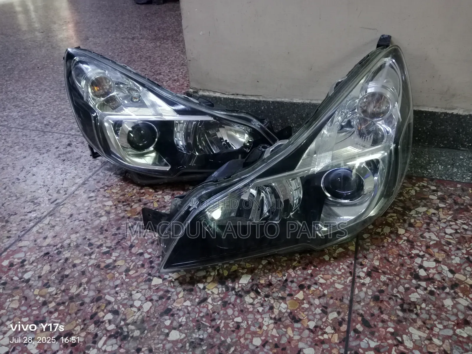Subaru Legacy Br9 Xenon Headlight (Price Each)