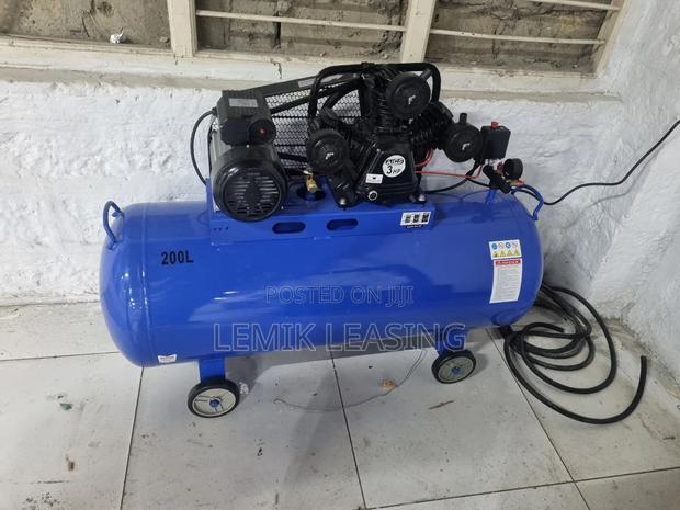 Air Compressor - thumbnail 3