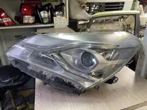 Toyota Vitz Headlight (Part No 303)