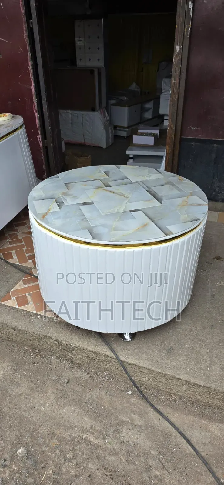 *Modern Round Coffee Table Now Available
