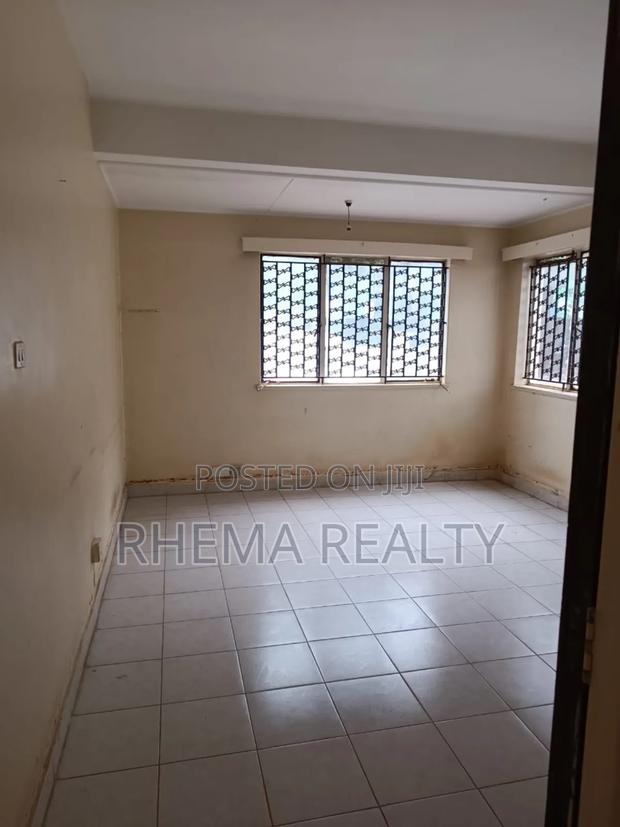 Huge Office Space - thumbnail 3