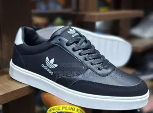 Adidas Casual