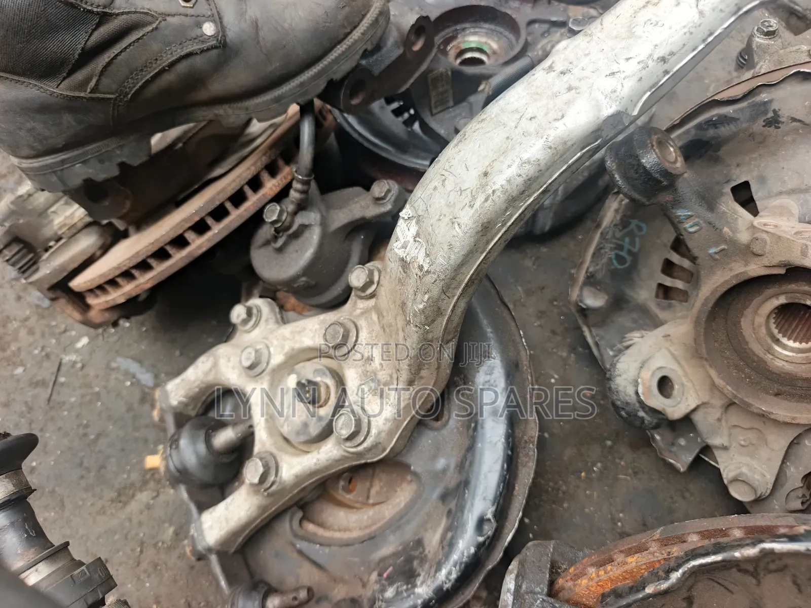 Front Hub Mark X/ Crown 2wd