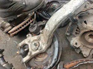 Front Hub Mark X/ Crown 2wd