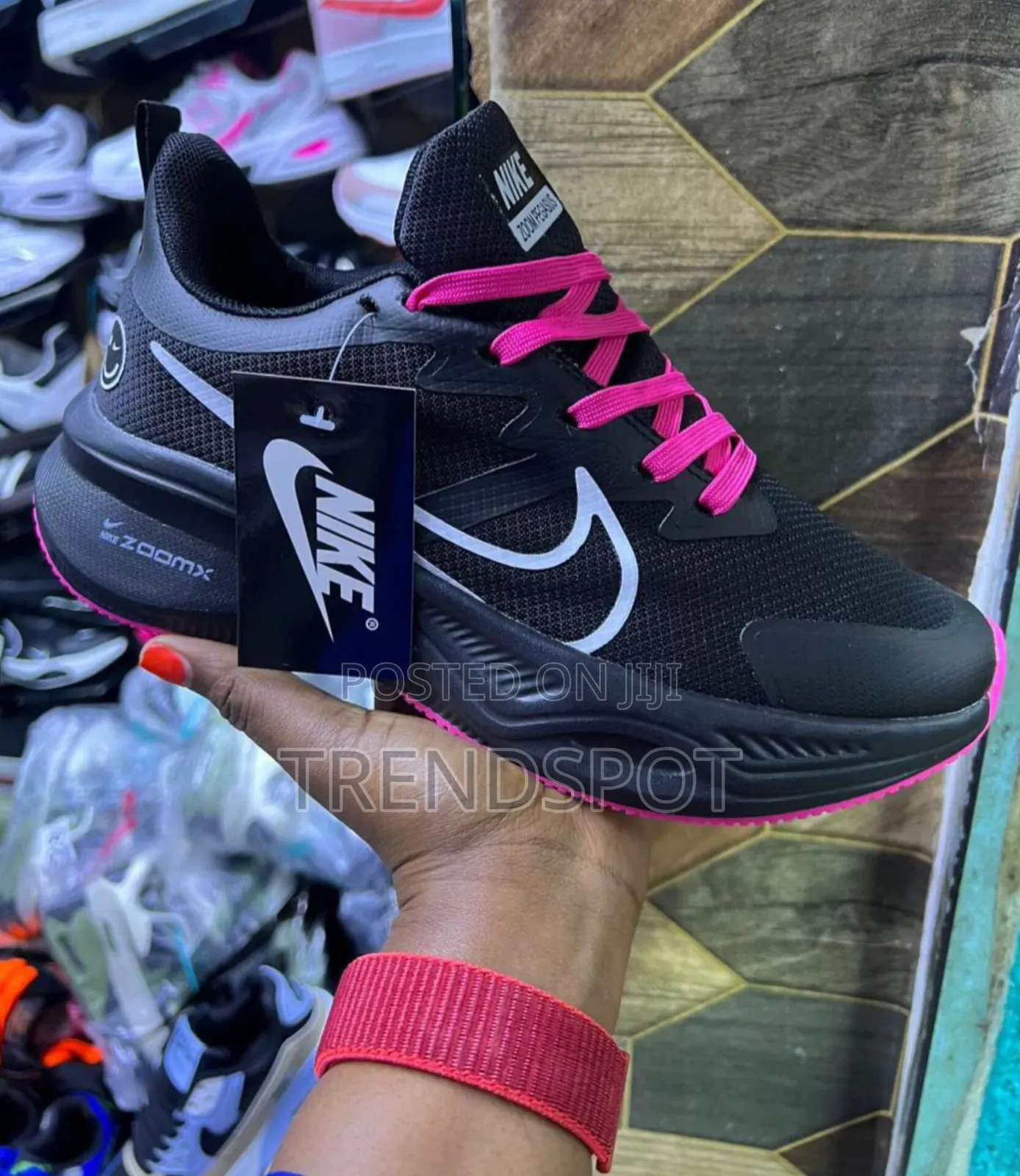 Nike Zoom  
Pink Black