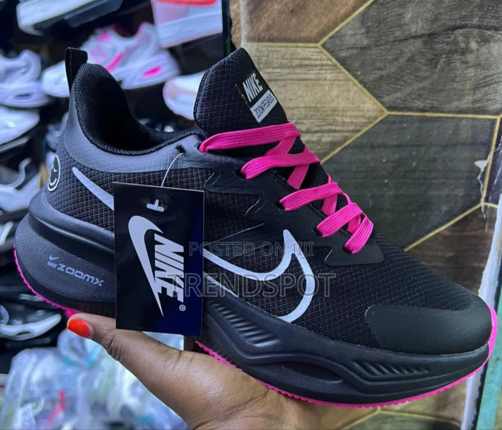 Nike Zoom  
Pink Black