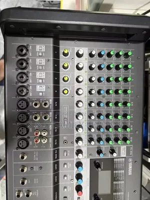 Yamaha Emx 7 12-Channel Powered Mixer