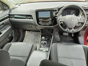 Mitsubishi Outlander 2019 Red