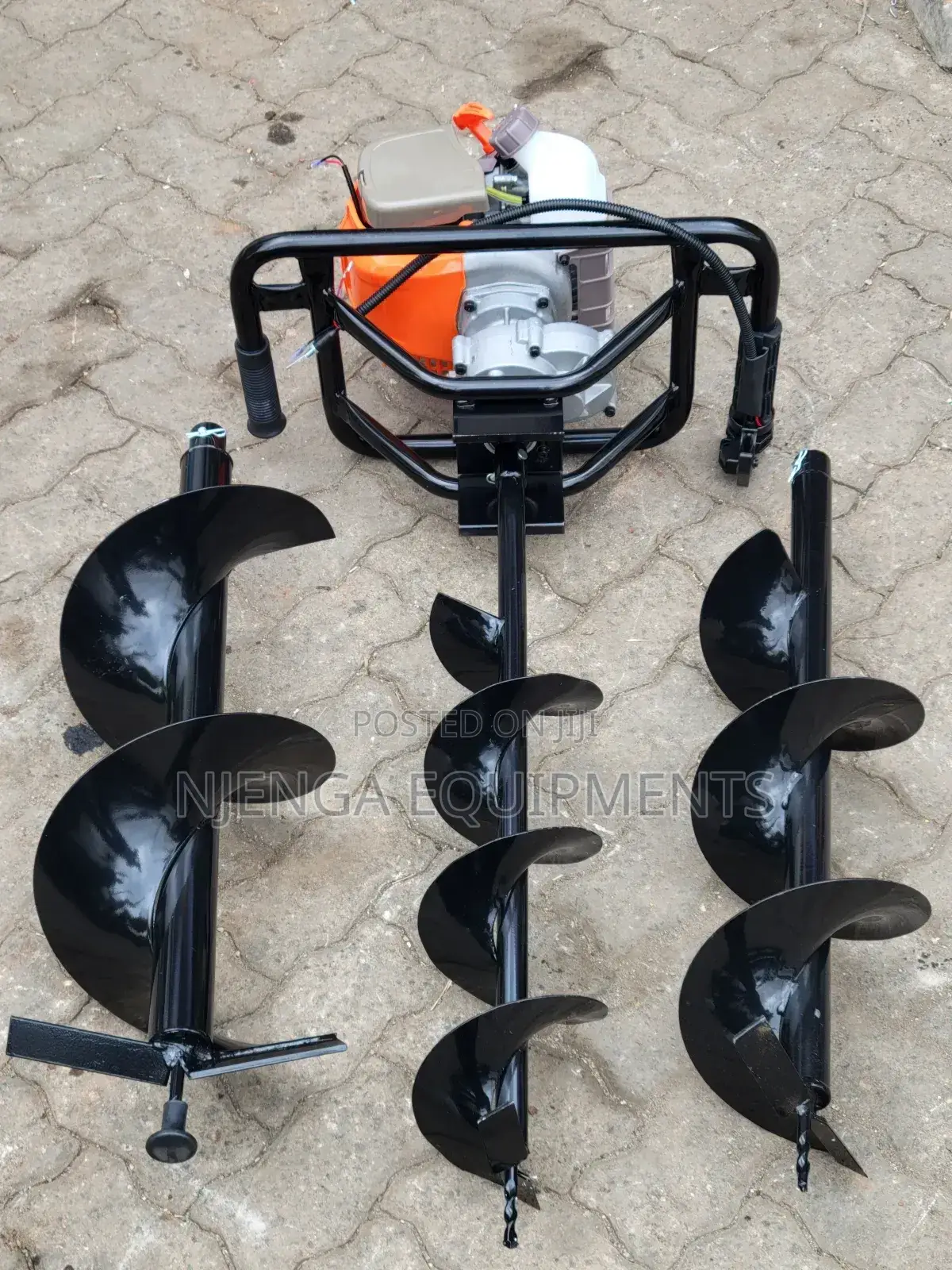 2 Stroke Earth Auger, With Complete Set