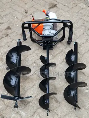 2 Stroke Earth Auger, With Complete Set