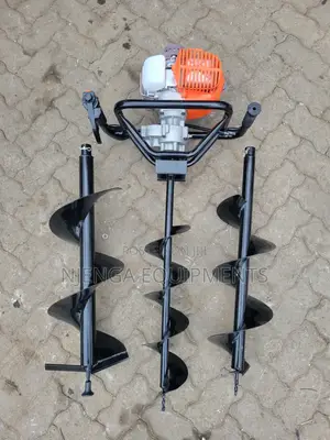 Petrol Earth Auger, Windsor / With Three Blades
