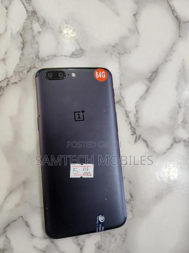 OnePlus 5 64 GB Black - main view