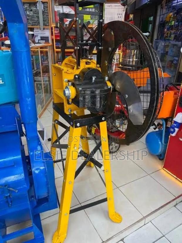 Heavy-Duty 3-Blade Chaff Cutter With Diesel Engine