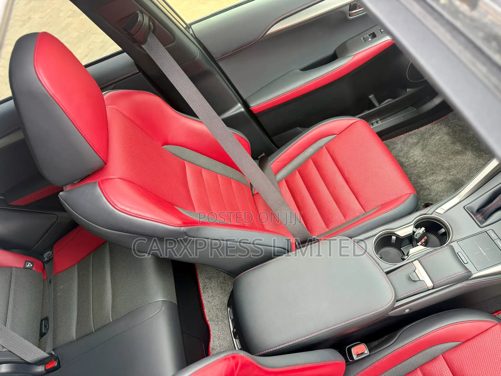 Lexus NX 300h Base 4x4 (2.5L 4cyl 2A) 2018 Silver