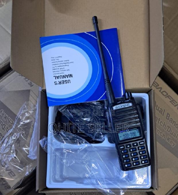 Classic Baofeng Uv-5r 5w With Compact and Lightweight Handheld Size