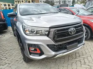 Toyota Hilux 2019 Gray