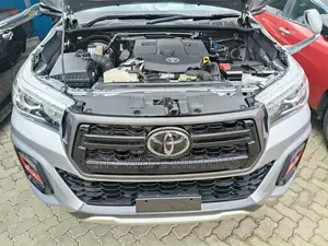 Toyota Hilux 2019 Gray
